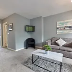 Host & Stay - Portland Road Suites