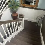 Crockets Hotel