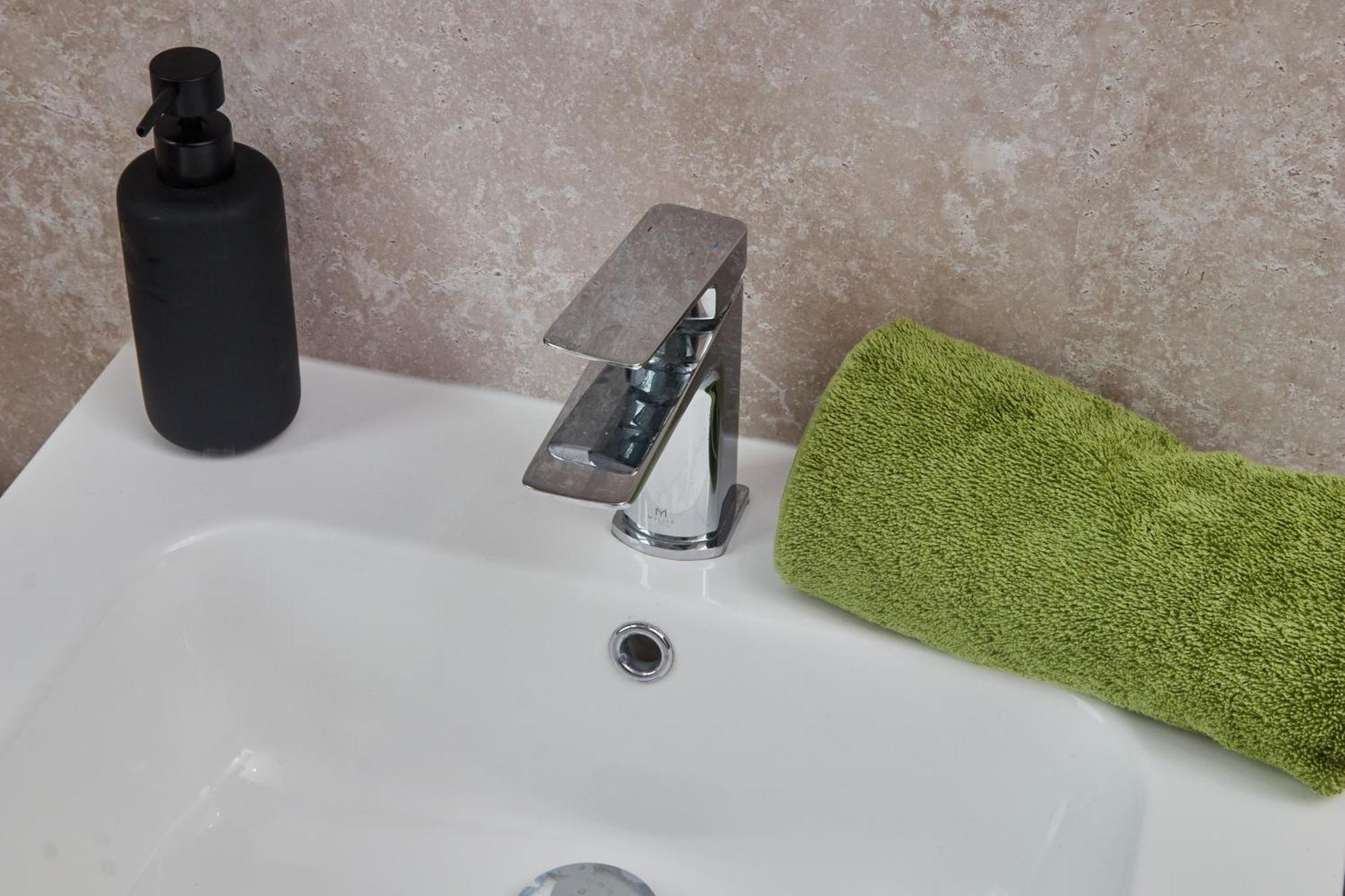 Large 4 Bedroom Near Centre Apartment Newcastle upon Tyne