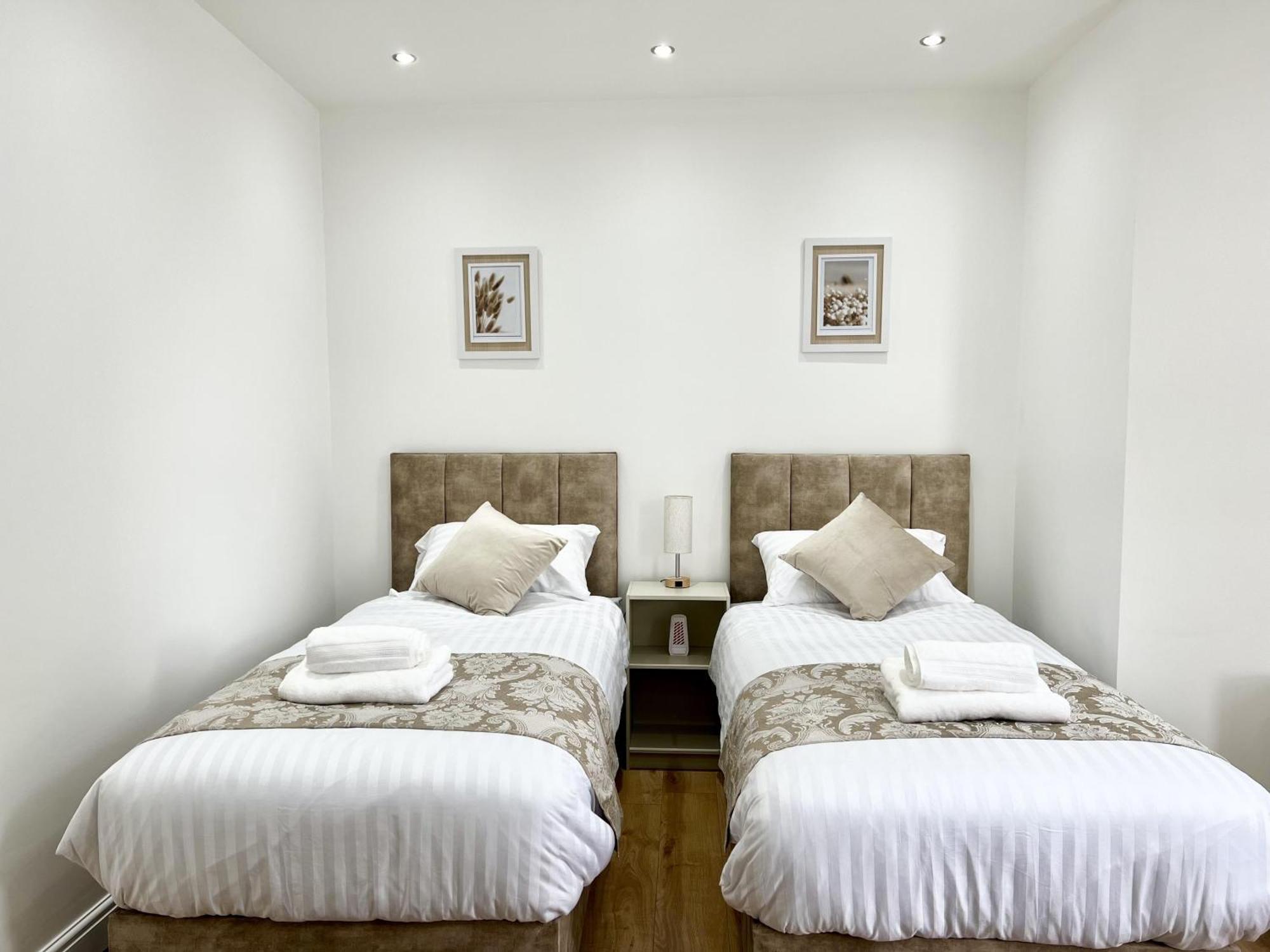 Escape In - 2 Bedroom *