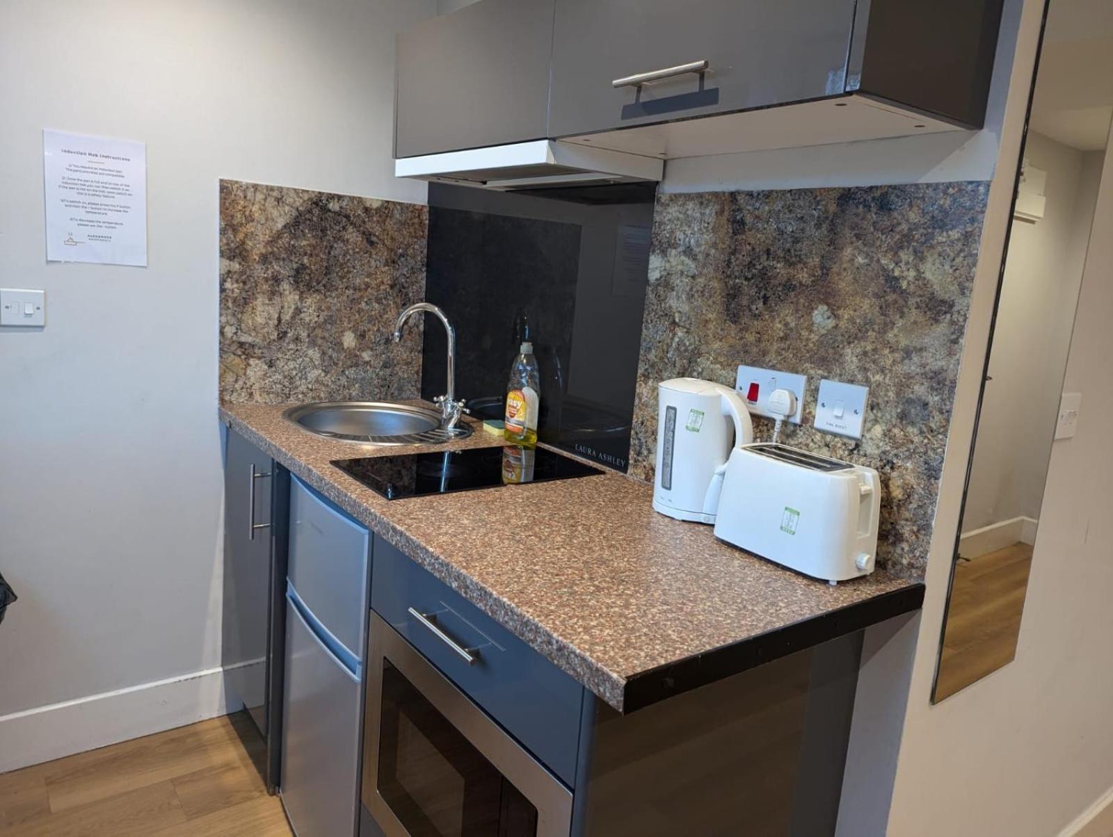 Centre Apartment *