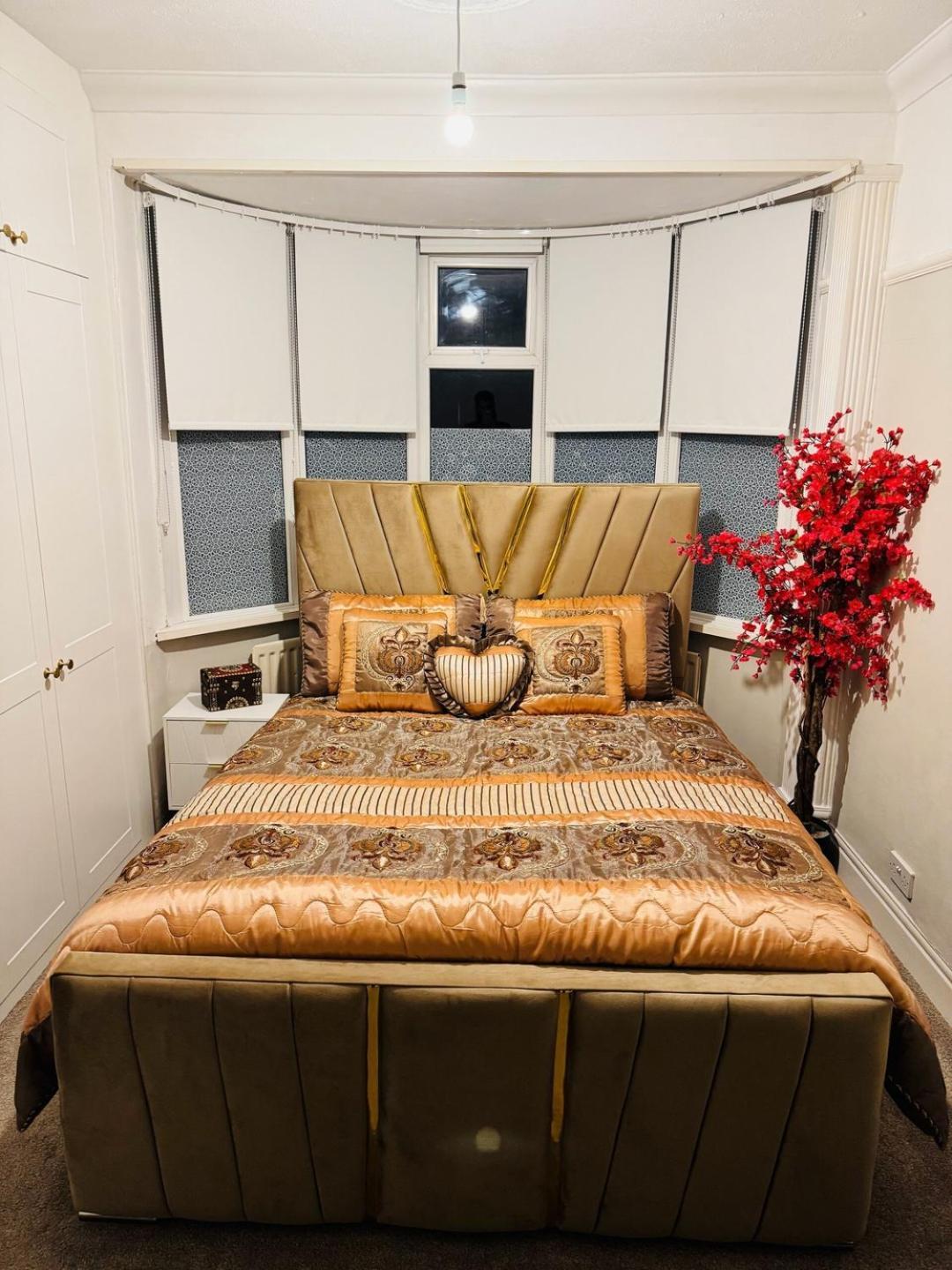 Holiday home Elegant 4br Home: Stylish Comfort Retreat
