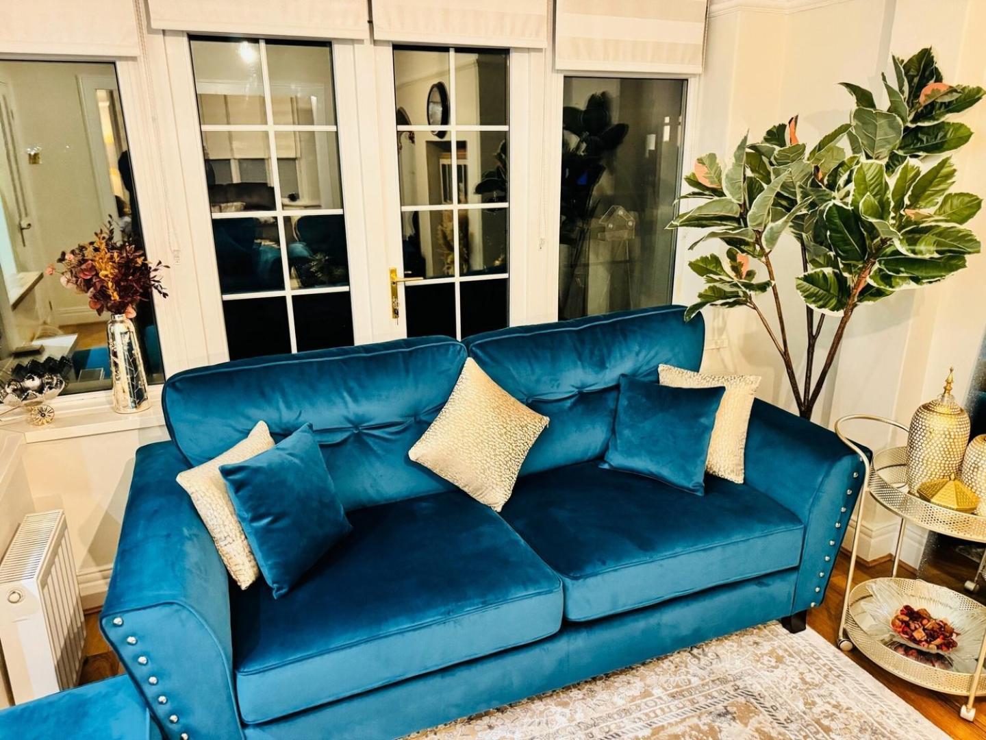Elegant 4br Home: Stylish Comfort Retreat Newcastle upon Tyne
