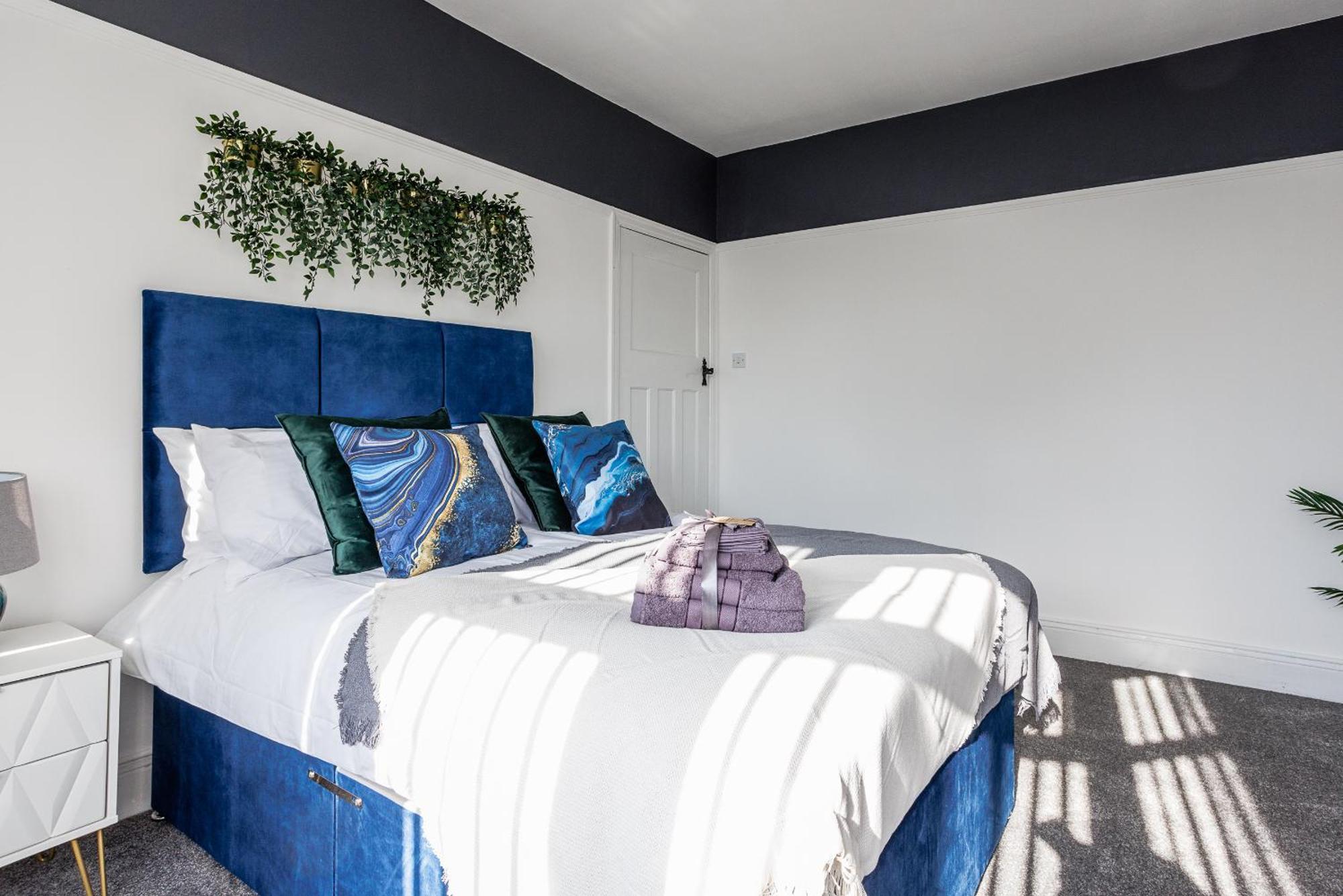 Holiday home Sleek 4 Bed In Newcastle- Sleeps 9 - Parking Newcastle upon Tyne