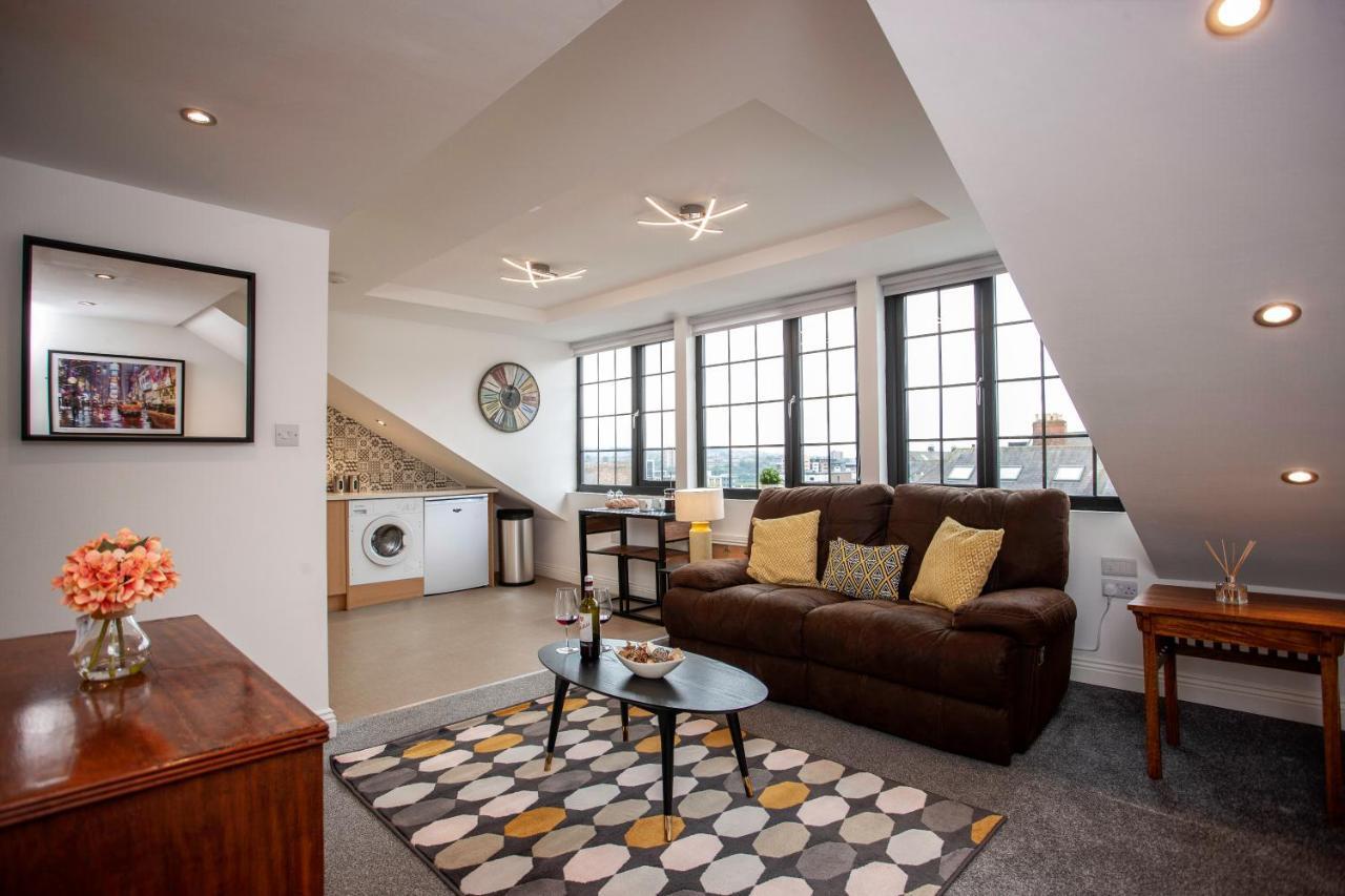 Apartment Oakstays - Bright, Spacious Gem Newcastle upon Tyne