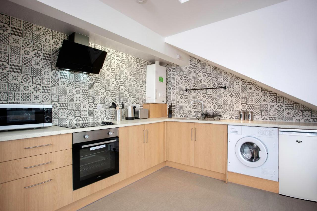 Apartment Oakstays - Bright, Spacious Gem