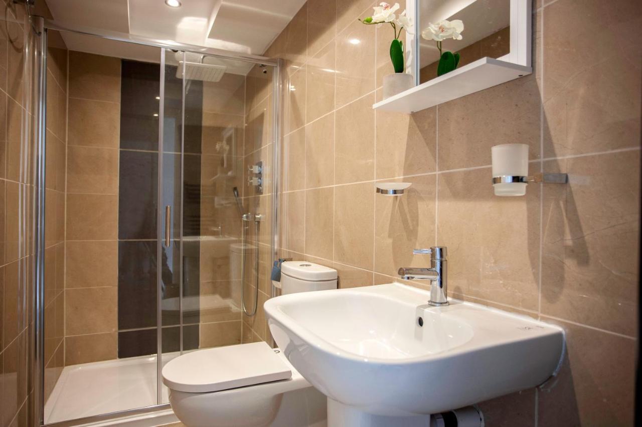 Apartment Oakstays - Bright, Spacious Gem Newcastle upon Tyne