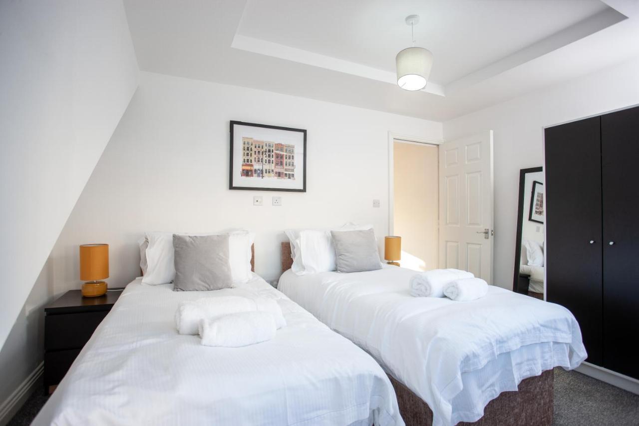 Oakstays - Bright, Spacious Gem * Newcastle upon Tyne