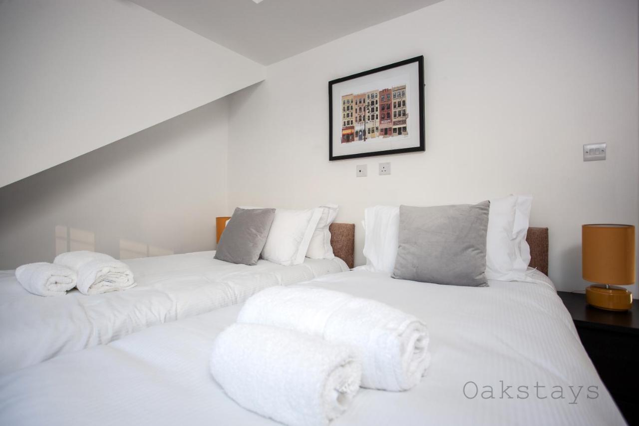 Oakstays - Bright, Spacious Gem *