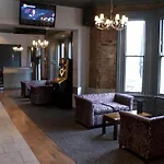 Carlton Hotel