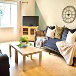 Free Parking, City Centre,Quiet,Netflix