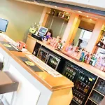 Surtees Hotel