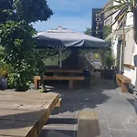 Hansen Hotel & Hostel