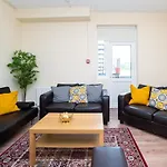 4/5 Bedroom Superior Apt