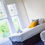 4/5 Bedroom Superior Apt