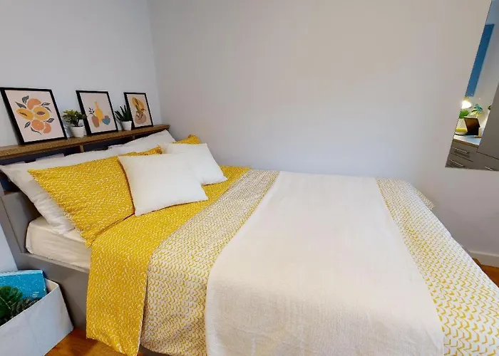 For Students Only Ensuite Bedrooms At Collingwood In Newcastle