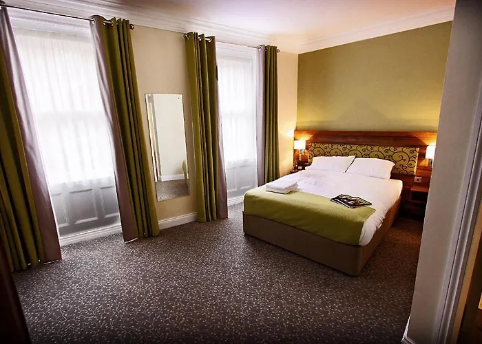 Surtees Hotel