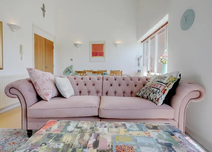 Beautiful Duplex Penthouse - Roof Garden, Views, Parking