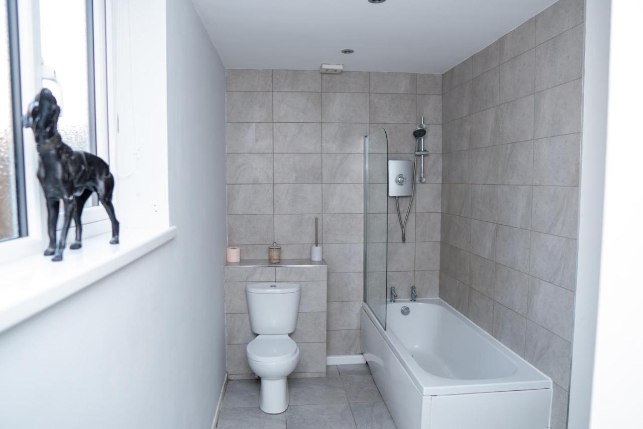 Luke - Front Street Apartment Newcastle upon Tyne