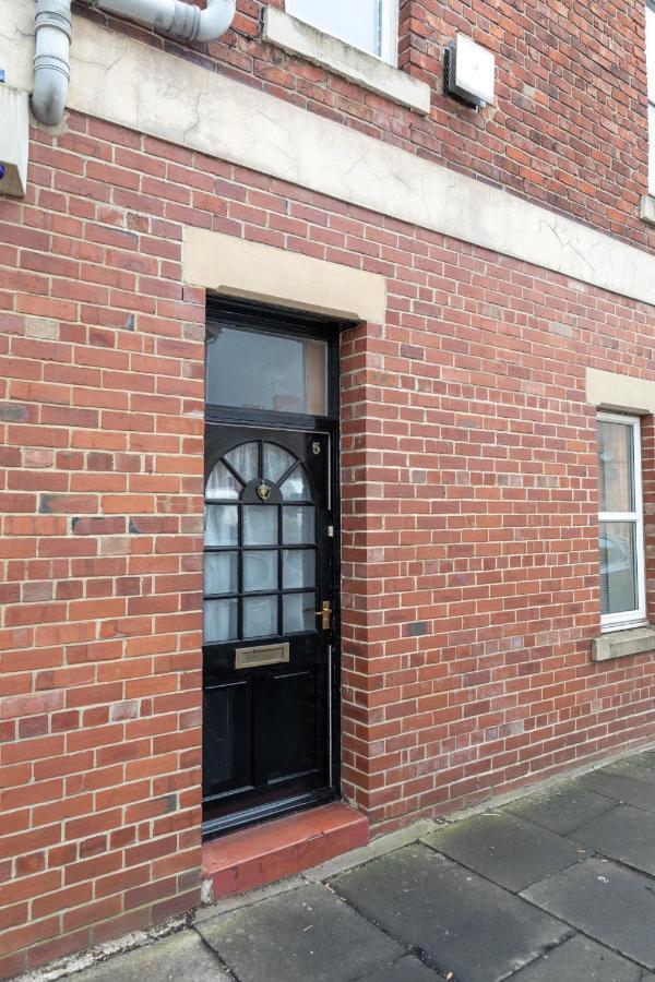 City Centre Super Spacious Free Parking And Wi Fi