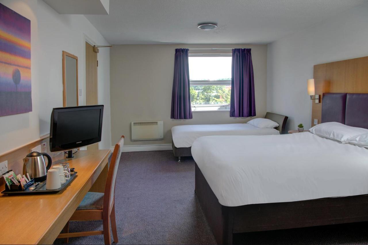 Embassy Hotel, Gateshead Newcastle, Sure Collection By Western Hotel 3*