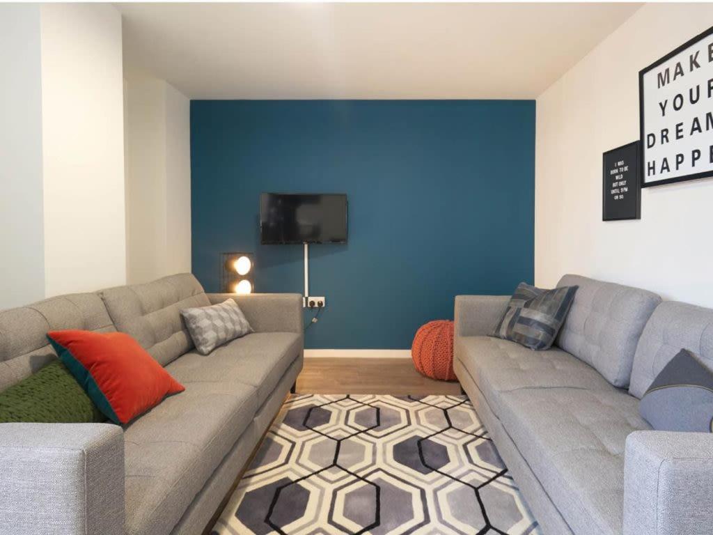 Stylish Ensuite Bedrooms With Private Bathroom And Fully-equipped At Market House In Apartment Newcastle upon Tyne