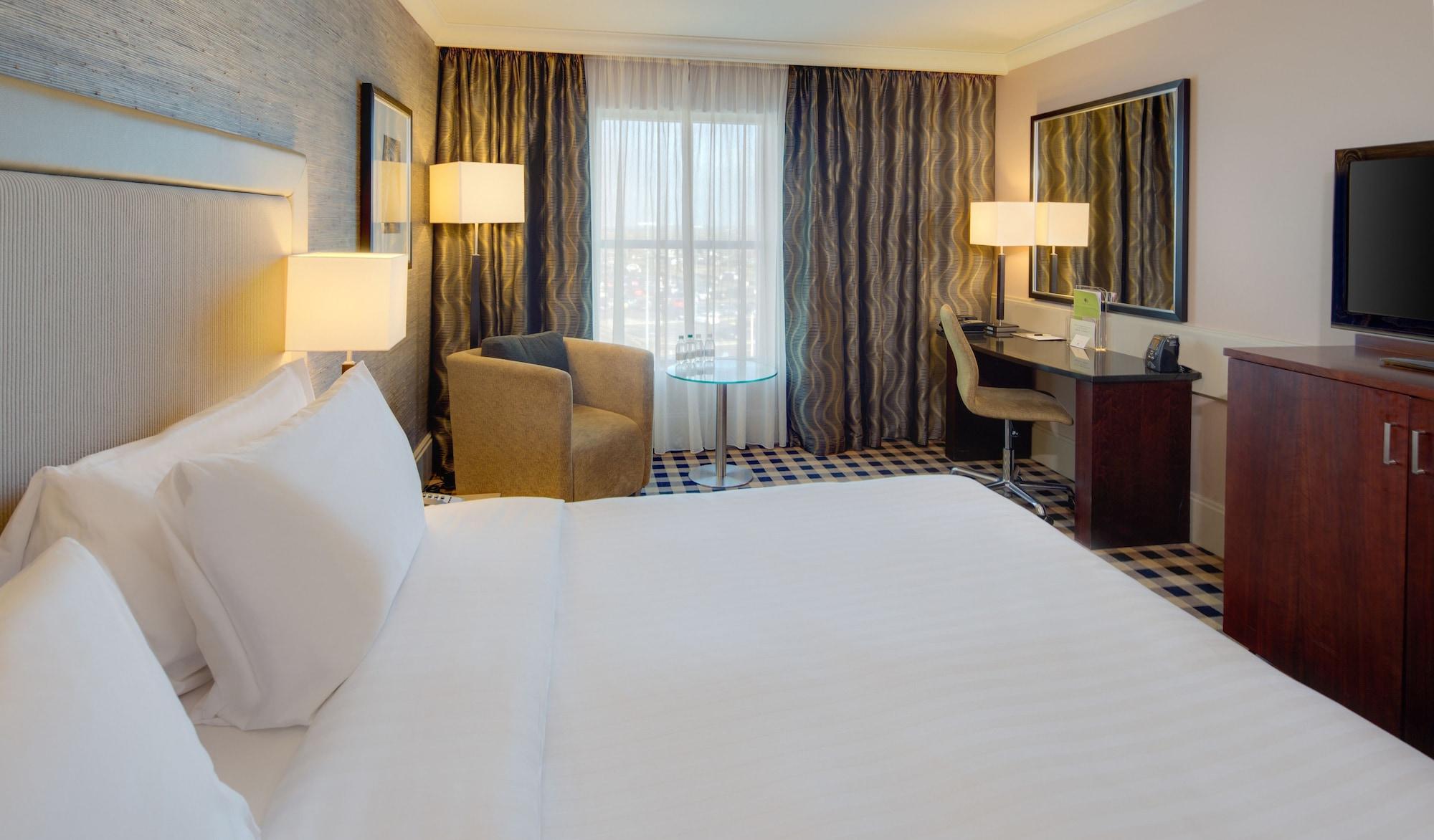 Hotel Doubletree By Hilton International Airport