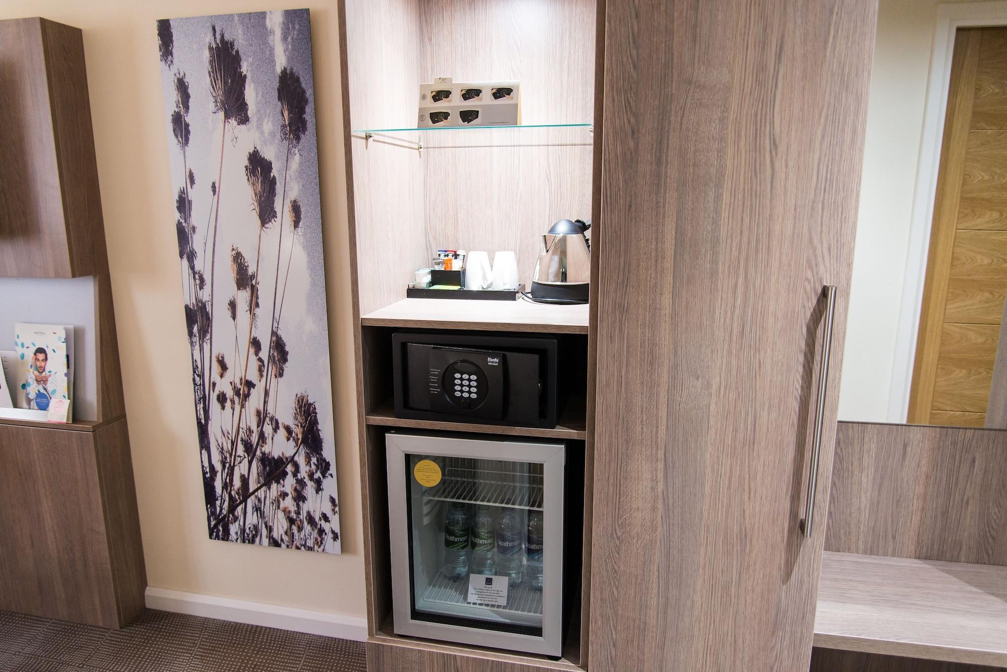 Novotel Airport Hotel 4*