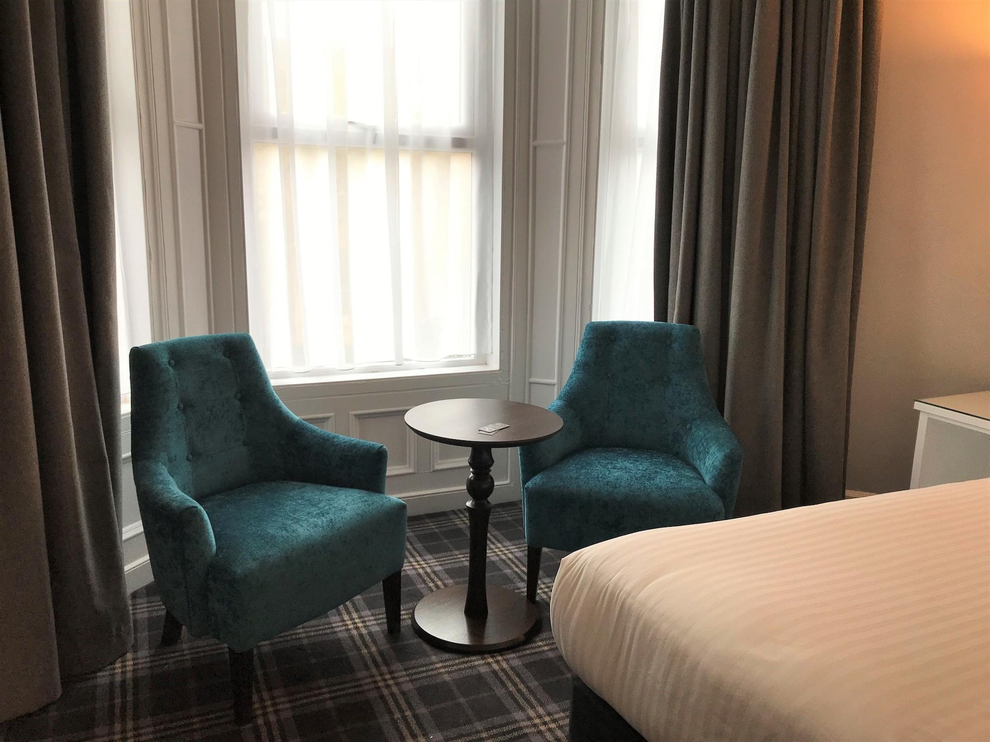 Carlton Hotel