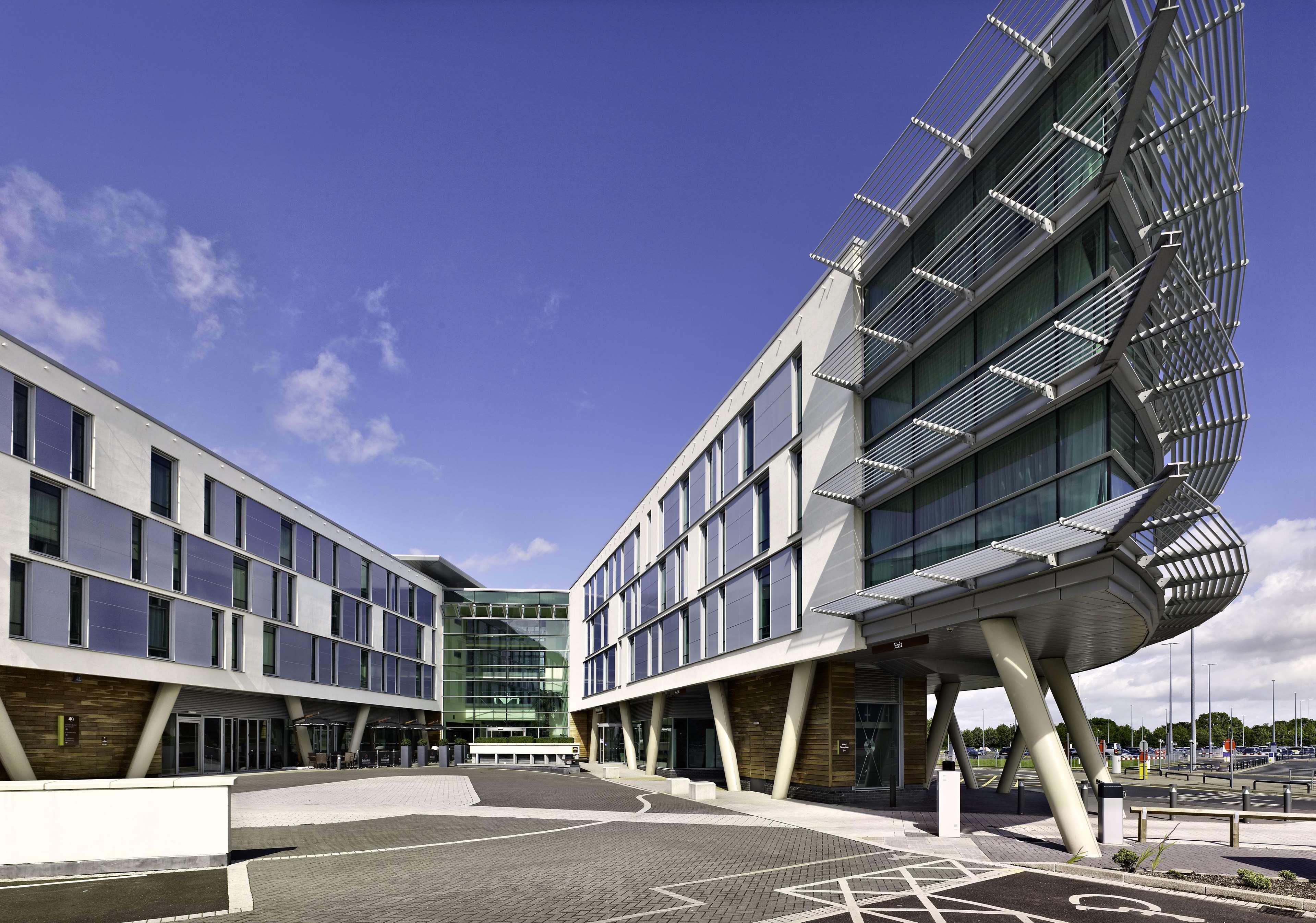 Doubletree By Hilton International Airport