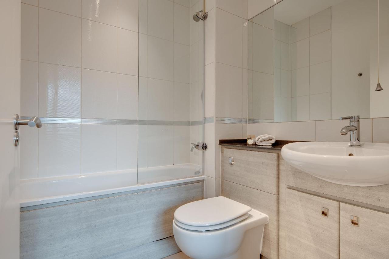 Apartment Crown 1c By Week2week Newcastle upon Tyne