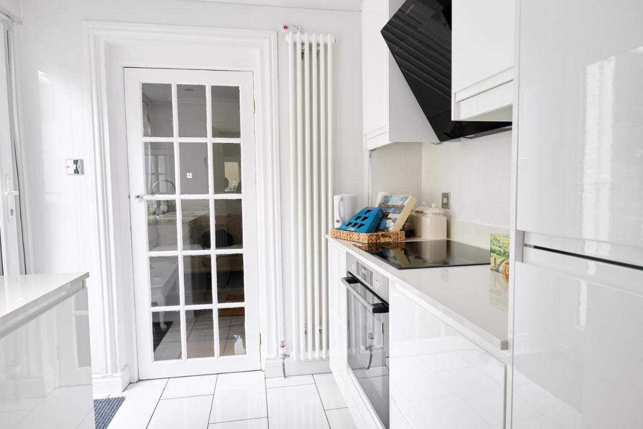 Super Stylish Flat Very Close To Freeman Hospital! *