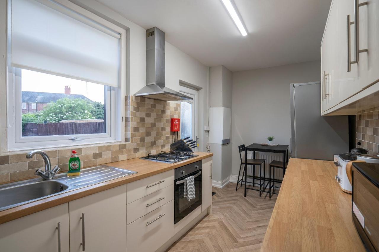 Comfy 3bed House-parking-garden Apartment *
