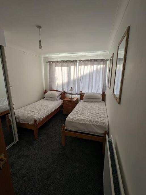 Apartment 3 Bedroom Apartment With Golf Course View *