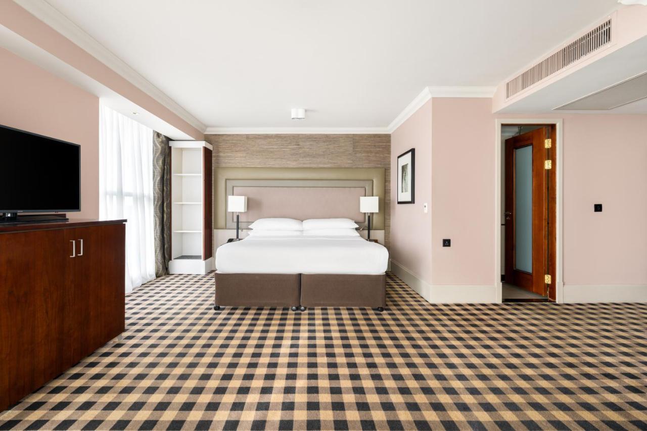 Hotel Doubletree By Hilton International Airport