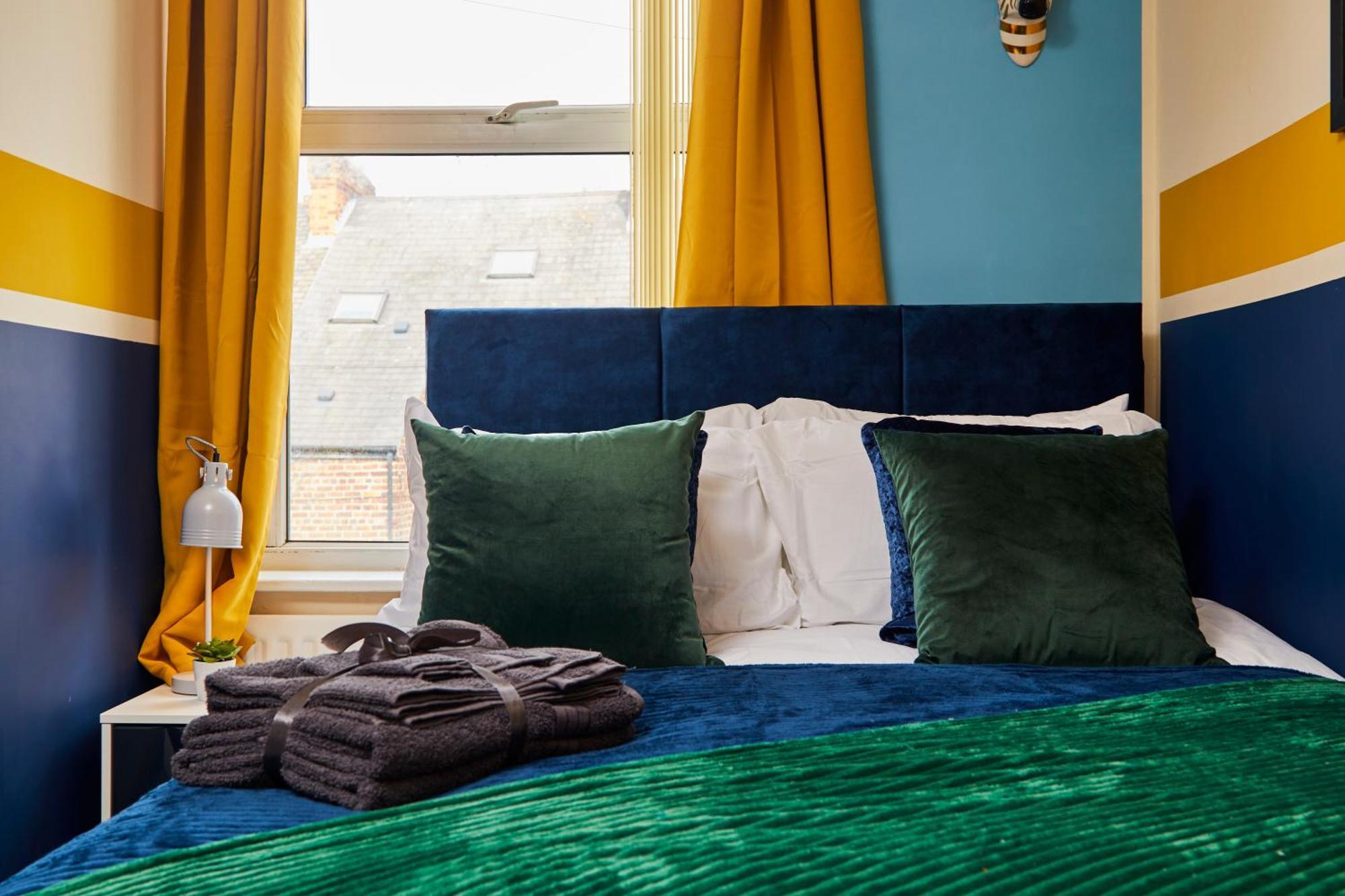 30 Percent Off - Lovely 4 Bed In Apartment Newcastle upon Tyne