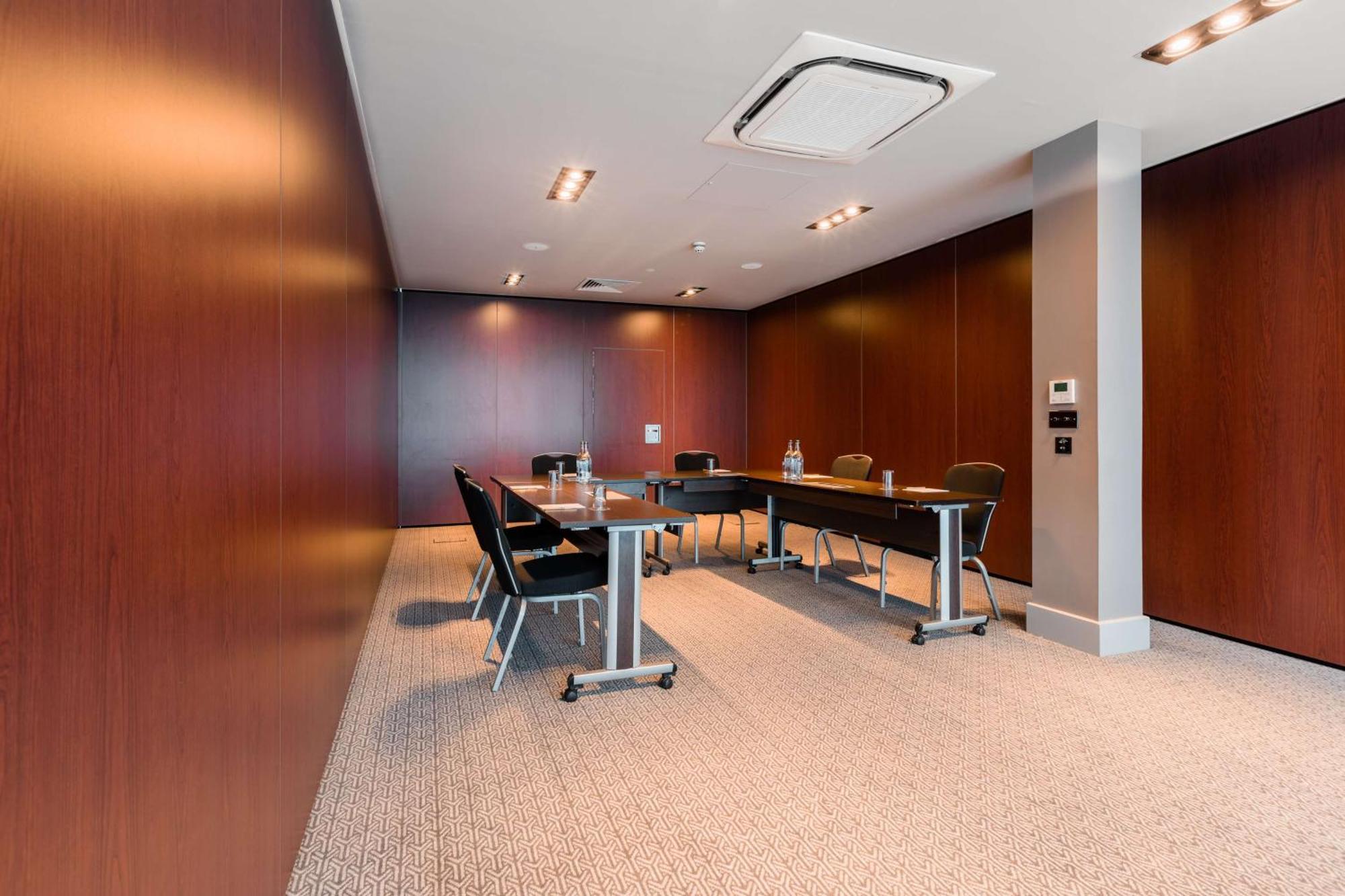 Doubletree By Hilton International Airport