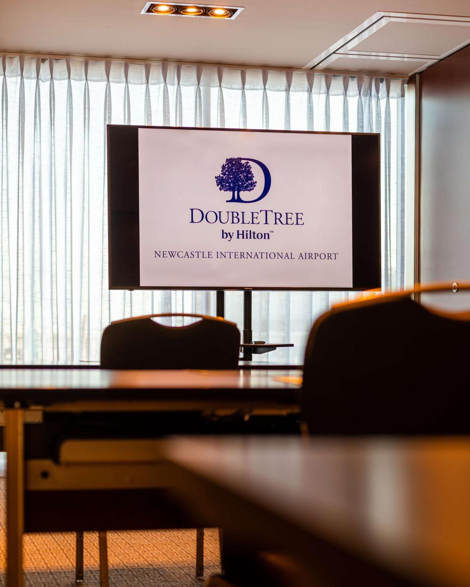 Doubletree By Hilton International Airport Hotel 4*
