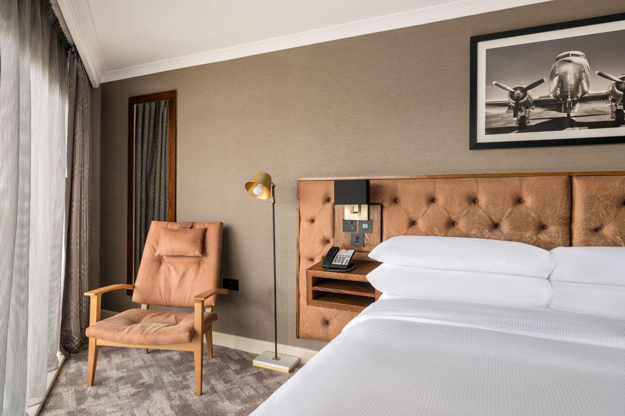 Hotel Doubletree By Hilton International Airport