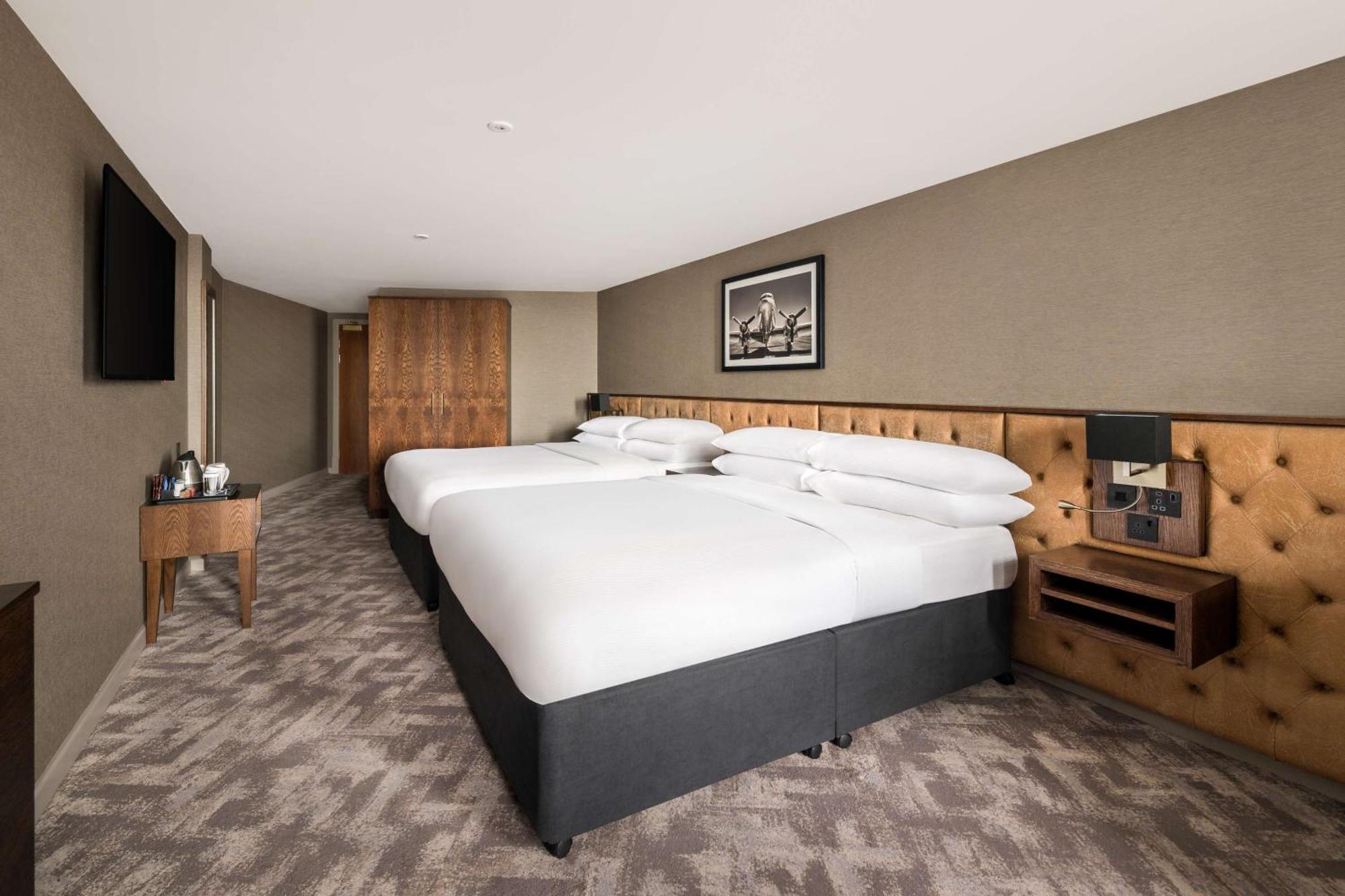 Hotel Doubletree By Hilton International Airport