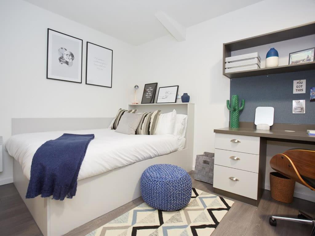Market House In Apartment