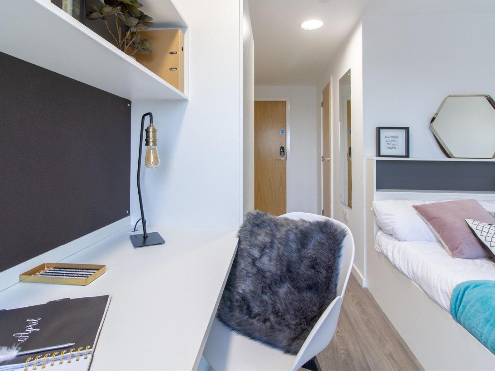Stylish Ensuite Bedrooms With Private Bathroom And Fully-equipped At Market House In Apartment *