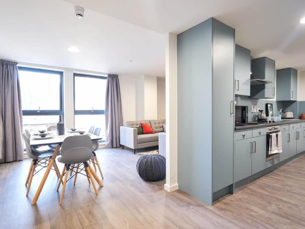 Stylish Ensuite Bedrooms With Private Bathroom And Fully-equipped At Market House In *