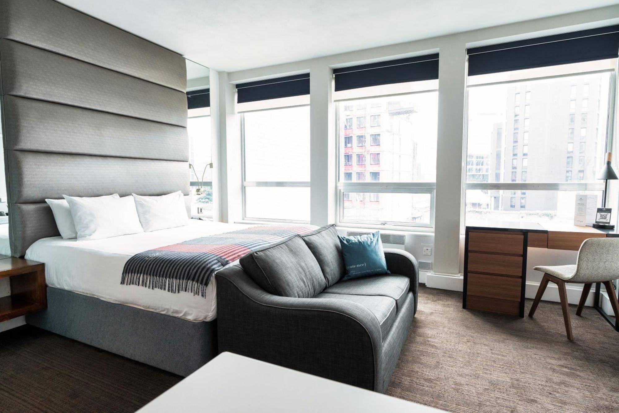 Hotel Sandman Signature 4*