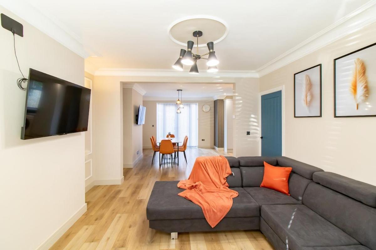 Luna Apartment-3bed Sleeps 6 - Familycontractors