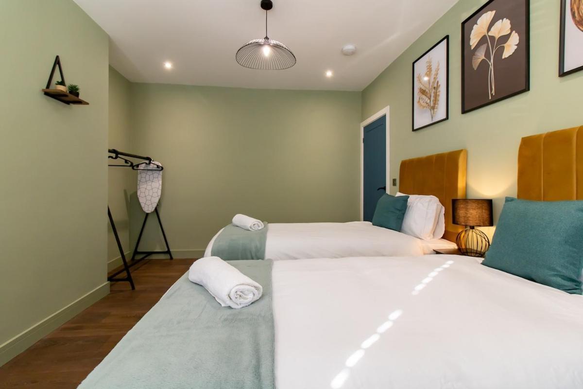 Luna Apartment-3bed Sleeps 6 - Familycontractors Newcastle upon Tyne