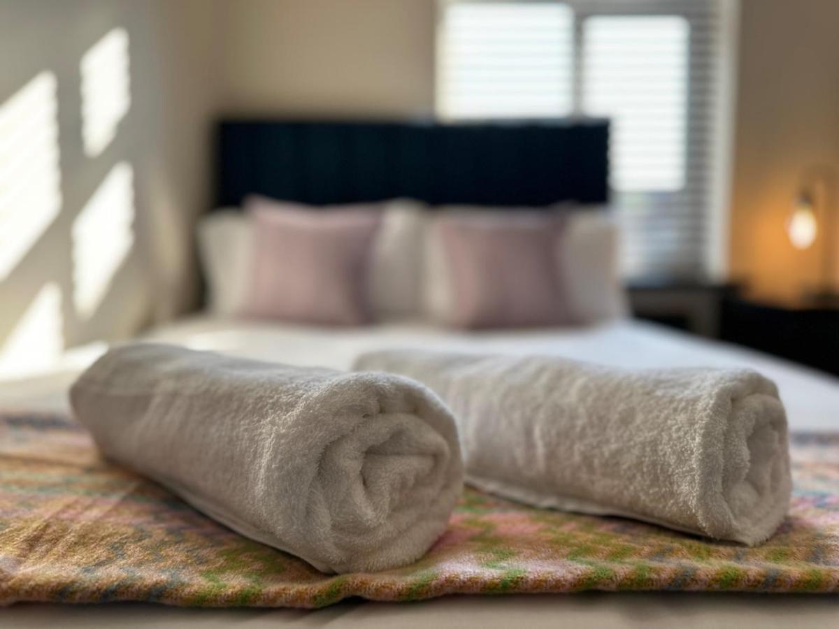 Luna Apartment-3bed Sleeps 6 - Familycontractors * Newcastle upon Tyne