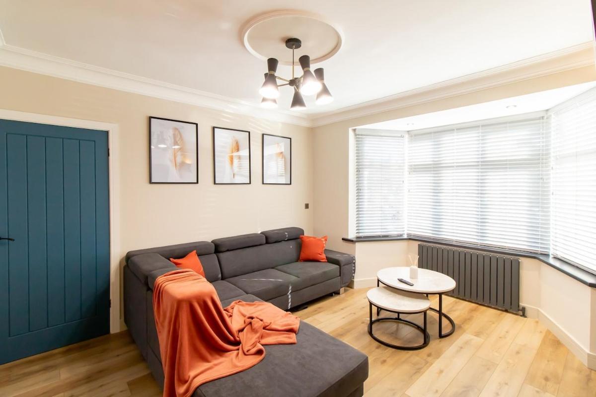 Luna Apartment-3bed Sleeps 6 - Familycontractors