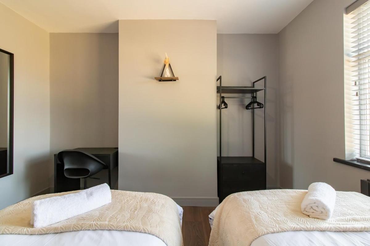 Luna Apartment-3bed Sleeps 6 - Familycontractors
