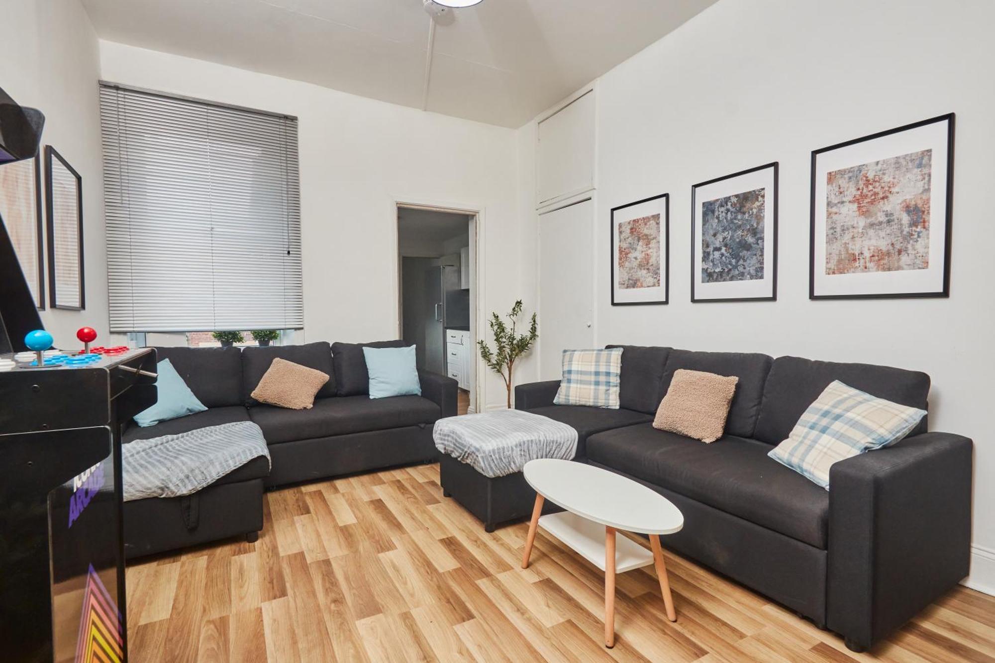 Apartment Large Flat Close To The Centre - Sleeps 12 Newcastle upon Tyne